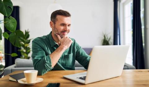 Persona solicitado su tarjeta corporativa de BAC en línea para el manejo de gastos, viaticos y otros asociados a su negocio.