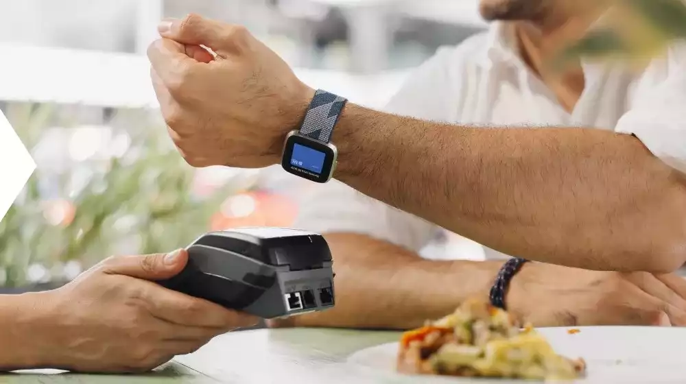 FITBIT & GARMIN