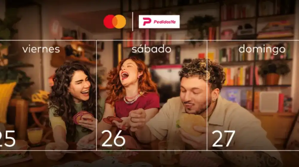Personas comiendo