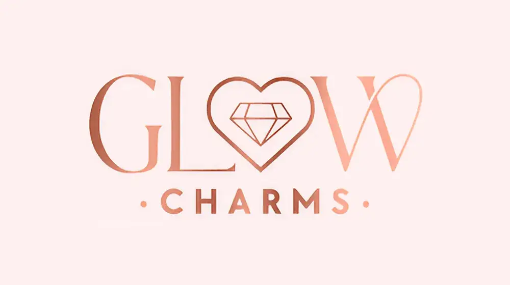 Logotipo de comercio Pyme Store CR: Glow Charms, especialistas en Charms, Dijes, Joyería y Accesorios importados