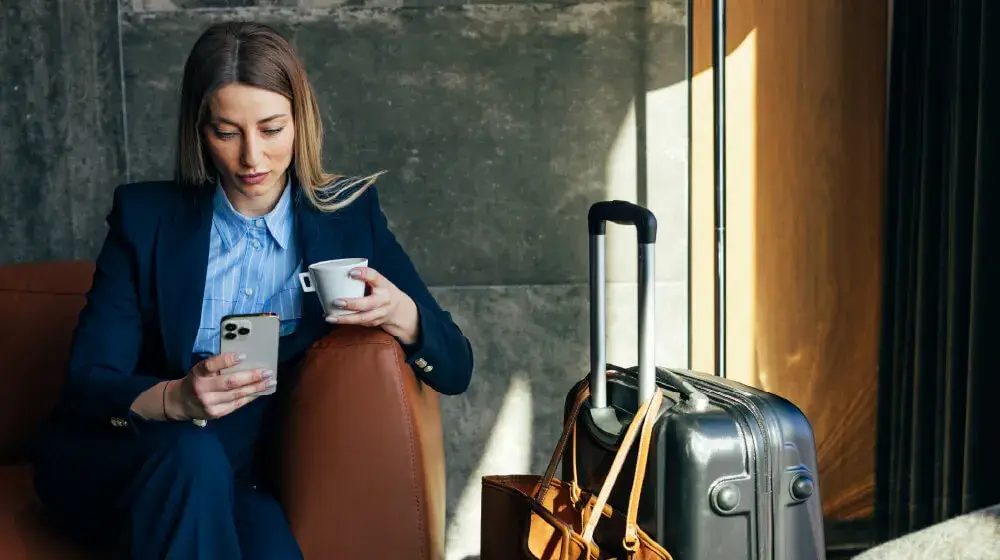 Beneficios de la tarjeta amex Platinum card: seguro por perdida de conexion