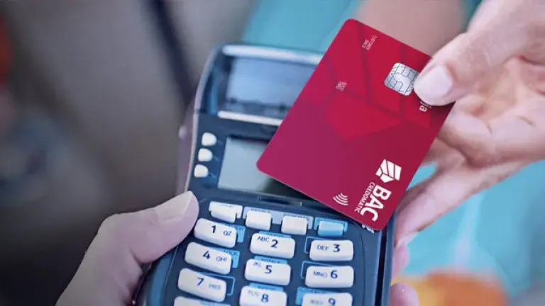  Tarjeta de Débito La Roja Banner