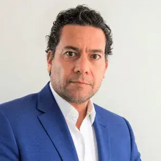 Vicente Aguirre